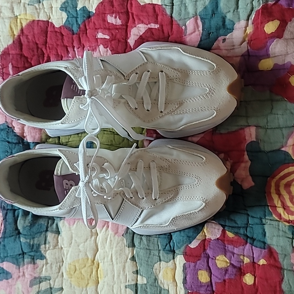 New Balance327 "White/Pink" Sneakers - Picture 6 of 10